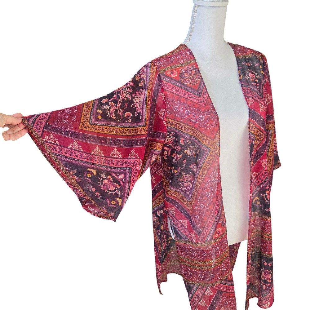 American Eagle Boho Kimono Top XS S Red Floral Paisley Festival Cardigan Coverup